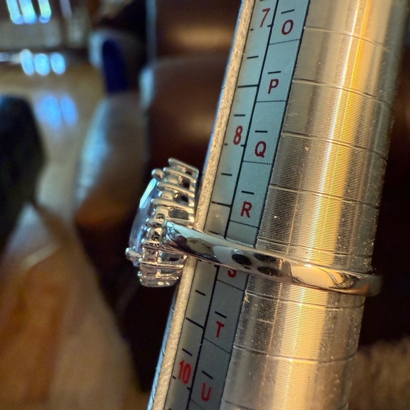 Sterling Silver and Blue Teardrop Ring - Picture 8 of 8